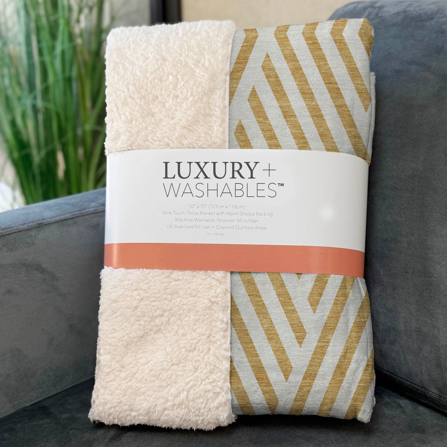 Addison Rugs Geometric Gold Washable Indoor-Outdoor Rug