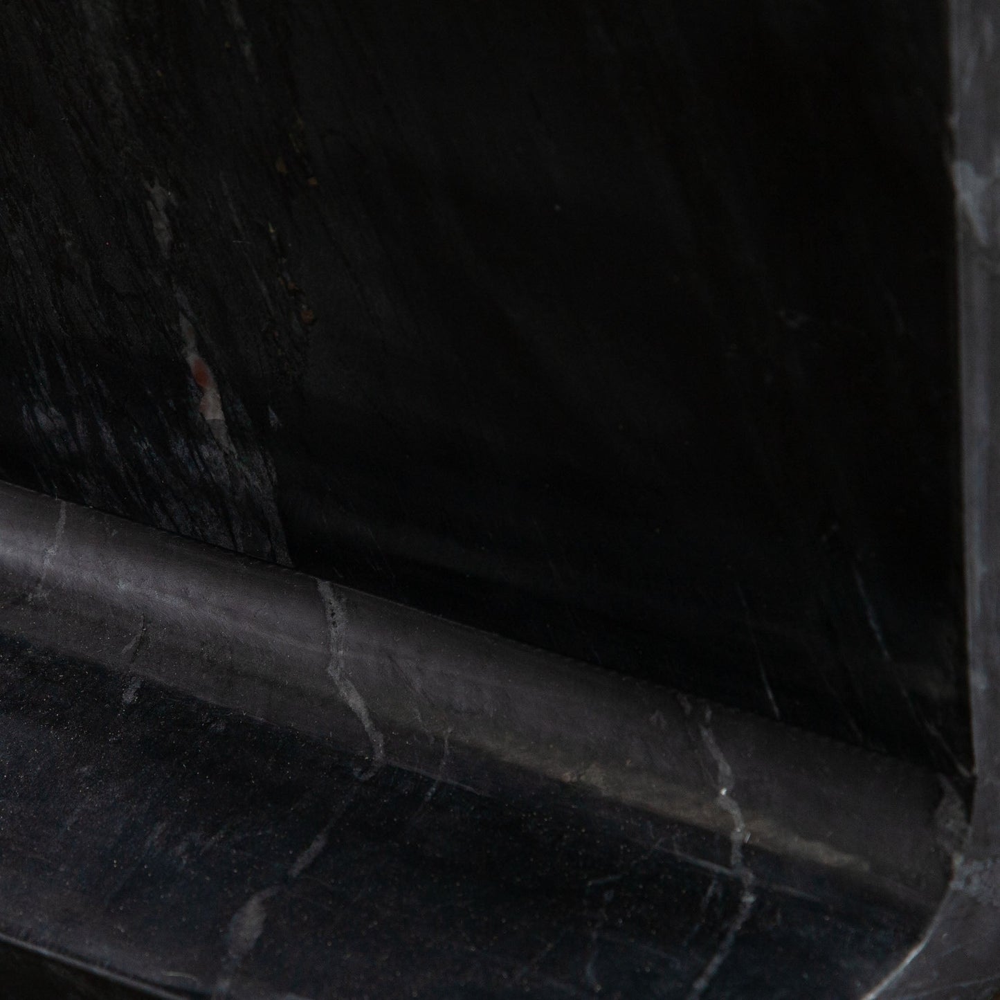 Diamond Sofa Iris I-Beam Genuine Black Marquine Marble Side Table
