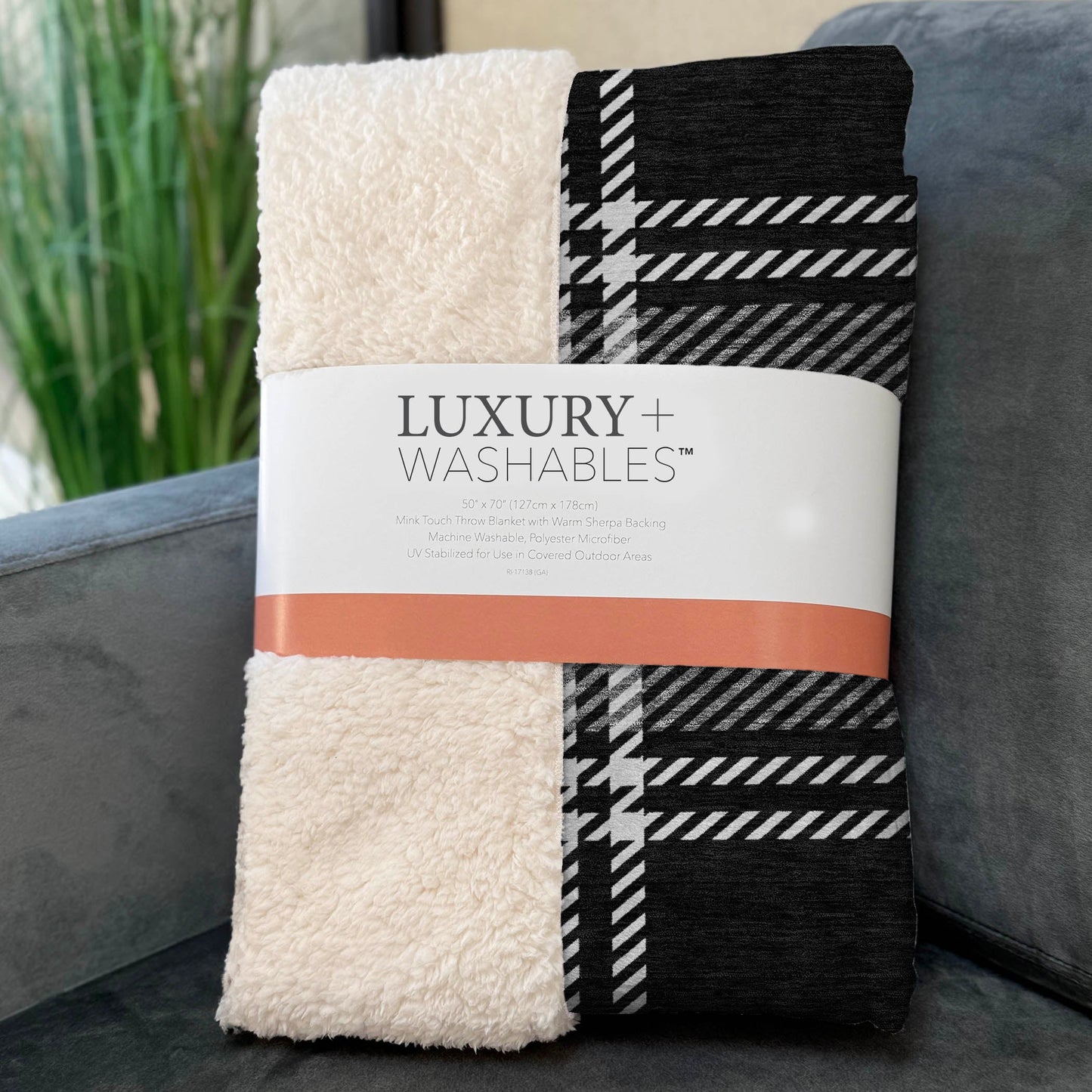 Spiral Whispers Black Washable Indoor-Outdoor Rug