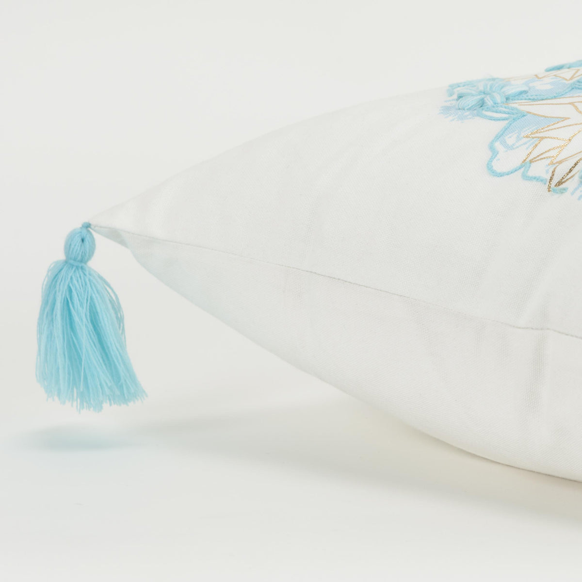 LOOMLAN Evie White Aqua Throw Pillow Down Insert