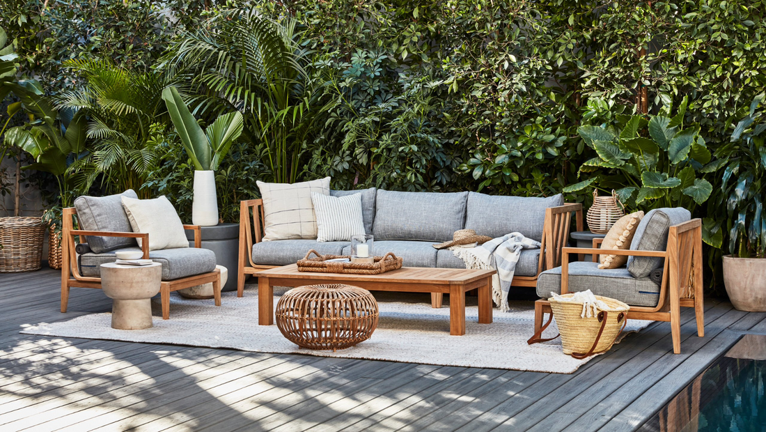 Expert Guide To Your Outdoor Oasis with Luxurious Furniture Choices