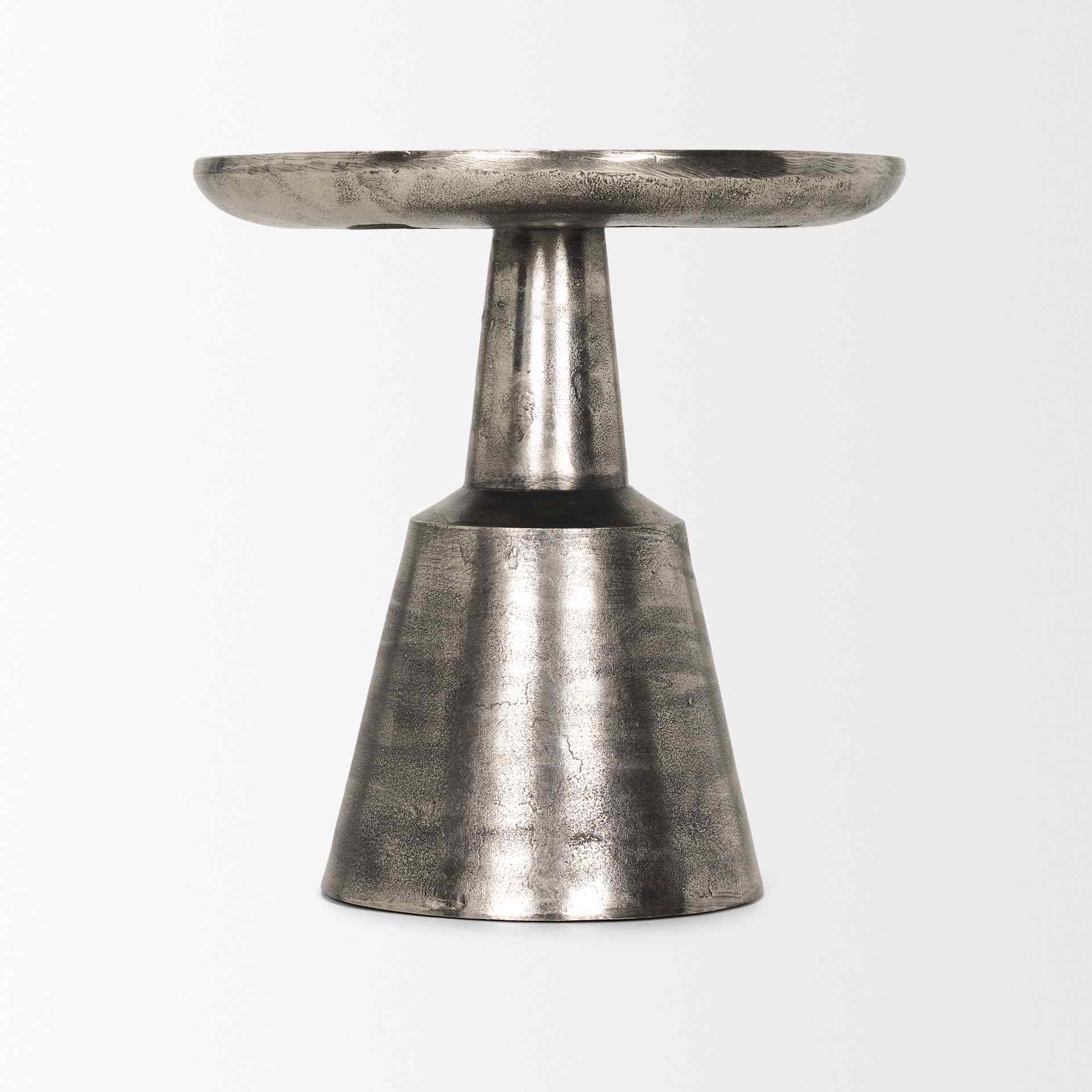 Mercana Bobbi Cast Aluminum Round Accent Table