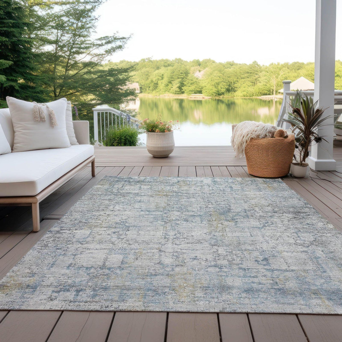 Kaelien Ivory Washable Indoor-Outdoor Rug