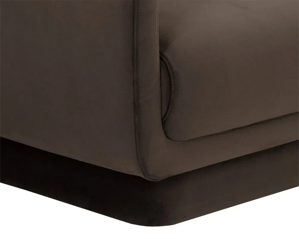 SUNPAN Everton Fabric Classic Sofa
