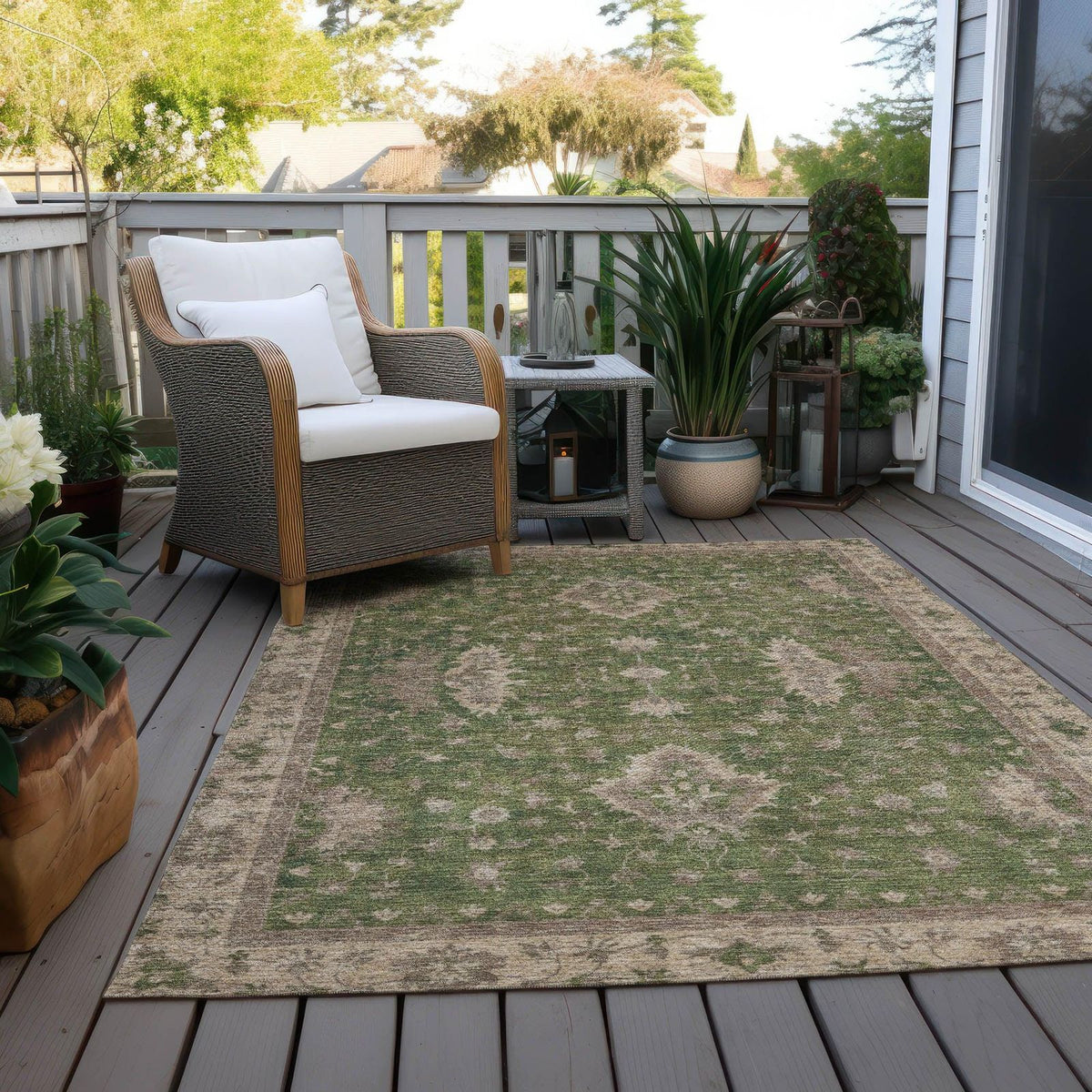 Iriaris Green Washable Indoor-Outdoor Rug -- green