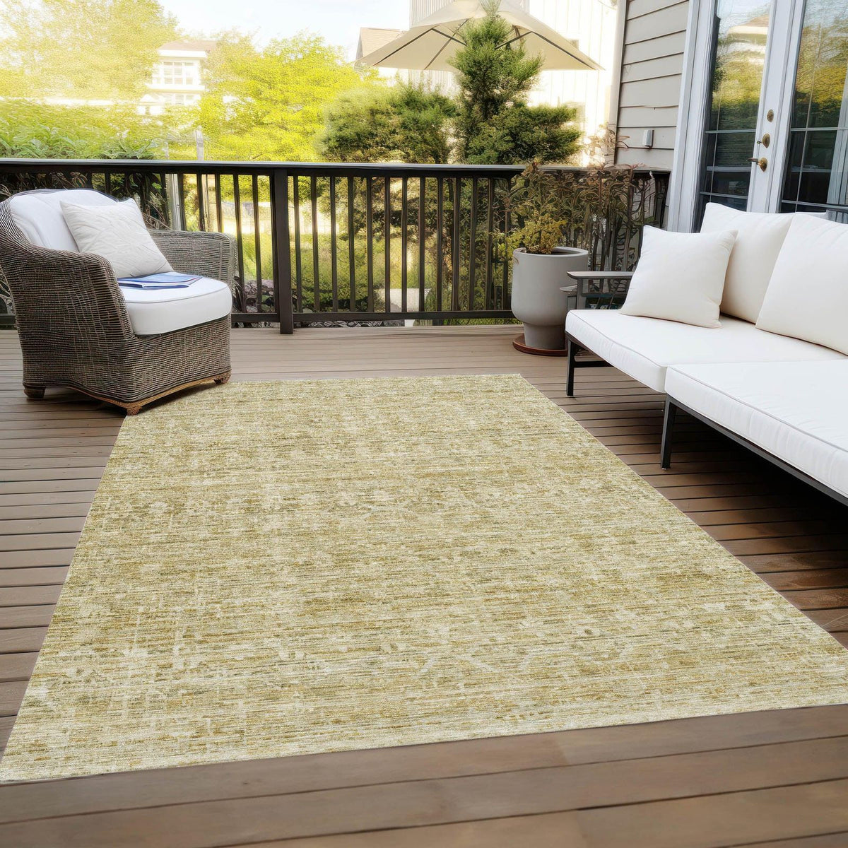 Irion Gold Washable Indoor-Outdoor Rug