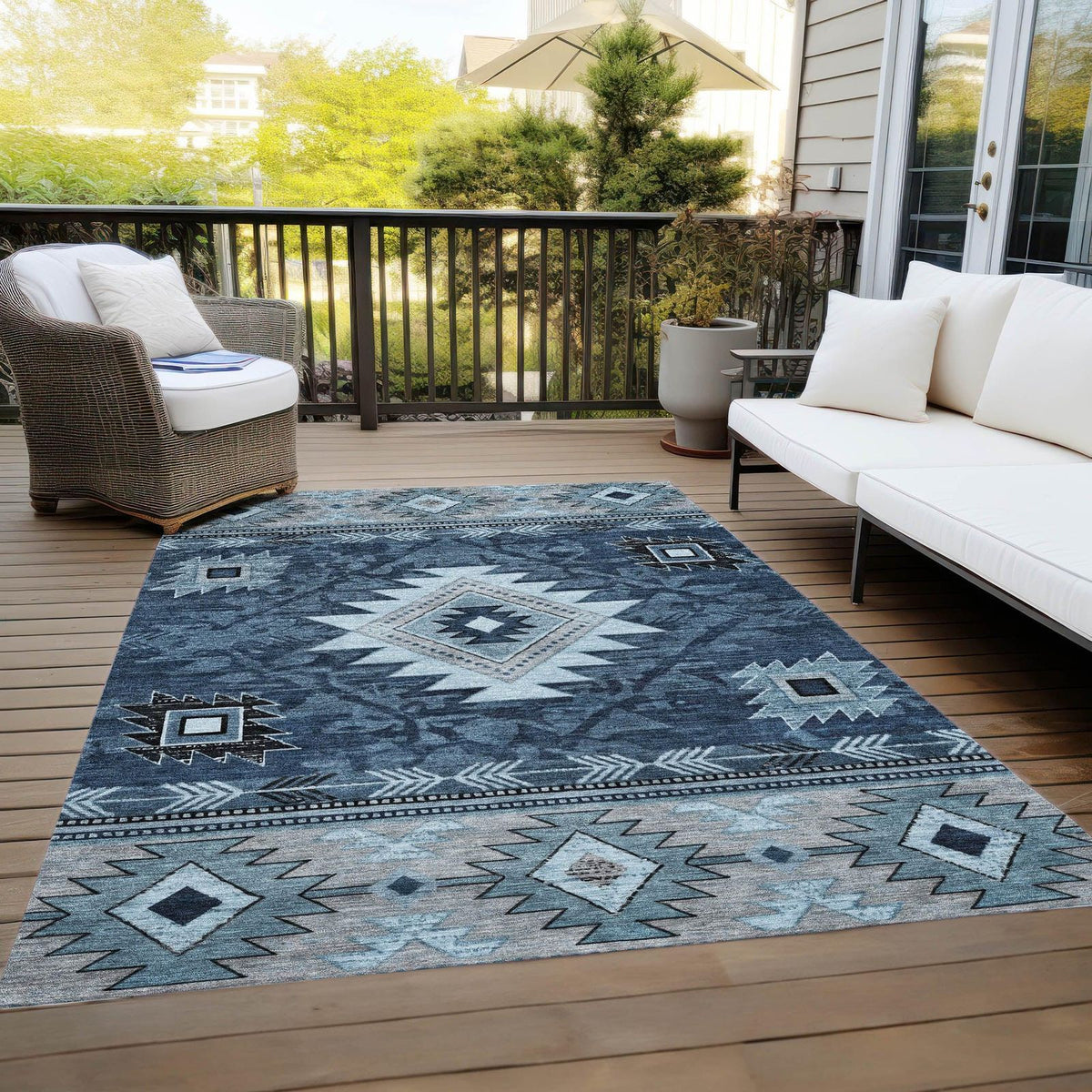 Jaelas Blue Washable Indoor-Outdoor Rug
