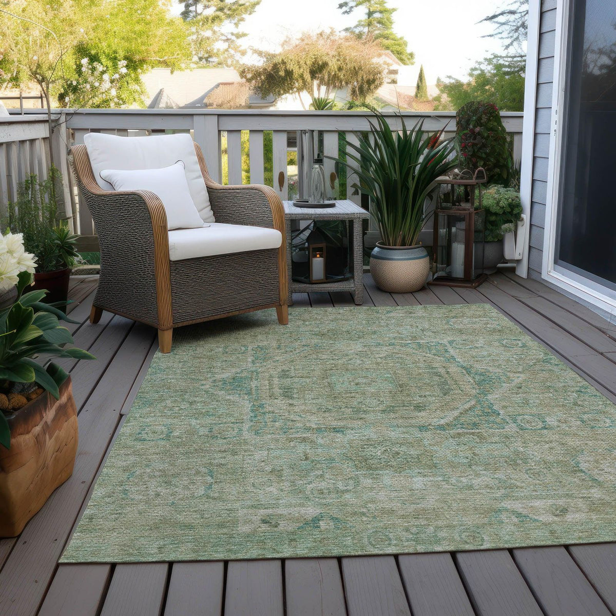 Iriir Green Washable Indoor-Outdoor Rug -- green