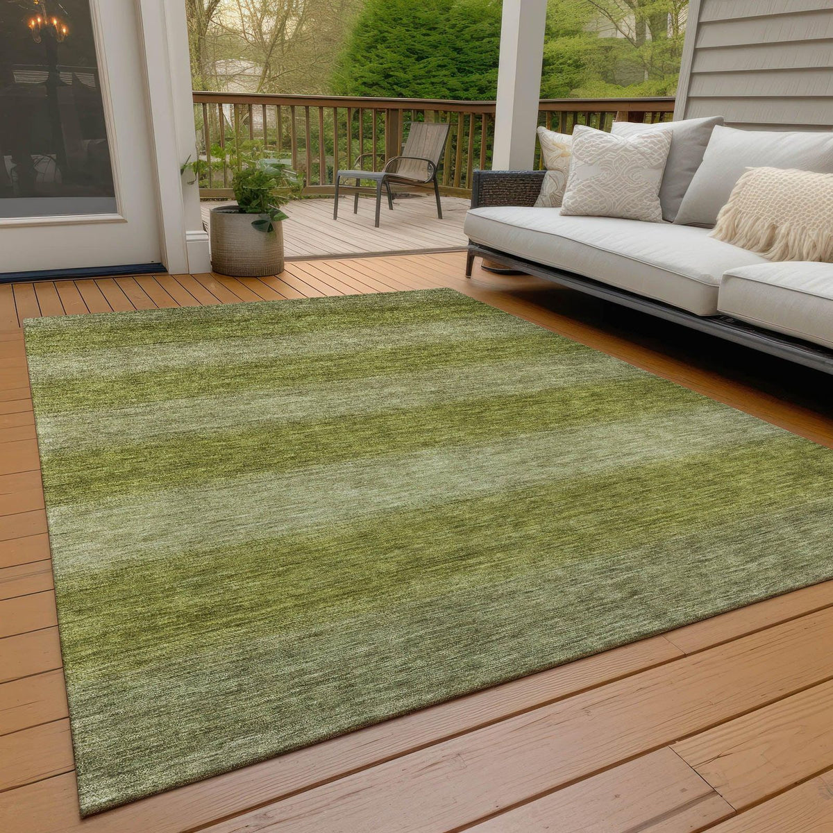 Haelius Green Washable Indoor-Outdoor Rug -- green