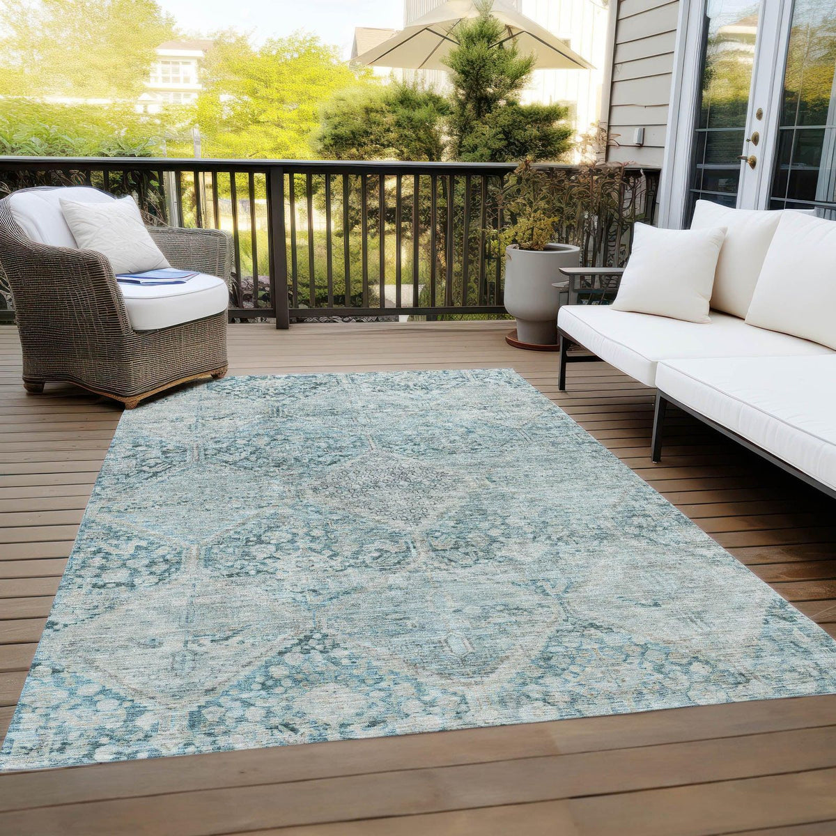 Iriius Blue Washable Indoor-Outdoor Rug