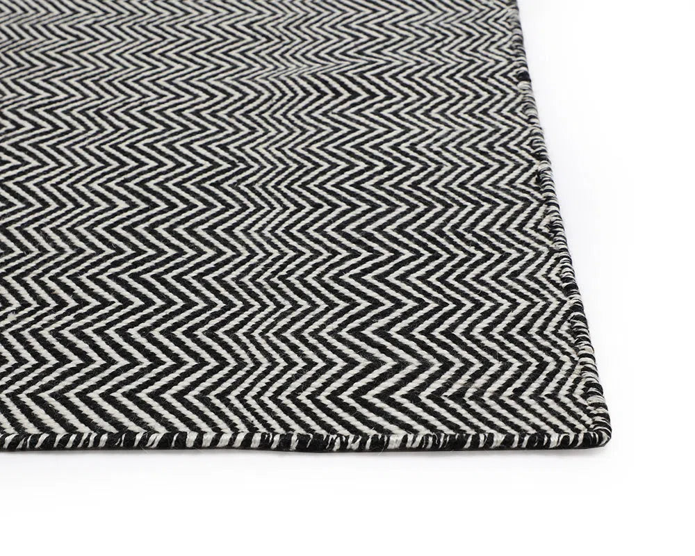 Cusco Hand-Woven Outdoor Rug