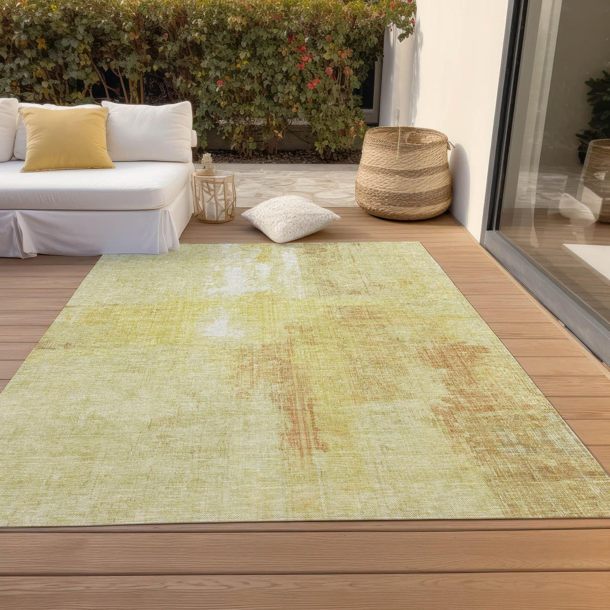 Jaelor Gold Washable Indoor-Outdoor Rug -- gold