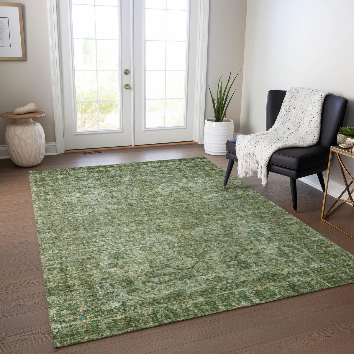 Iriira Green Washable Indoor-Outdoor Rug -- green
