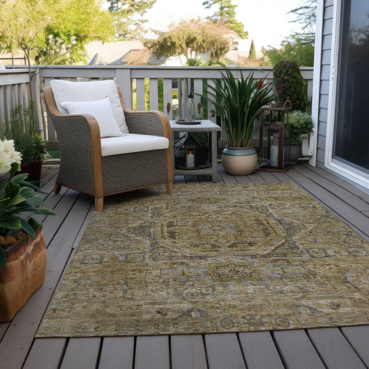 Iriir Brown Washable Indoor-Outdoor Rug -- brown