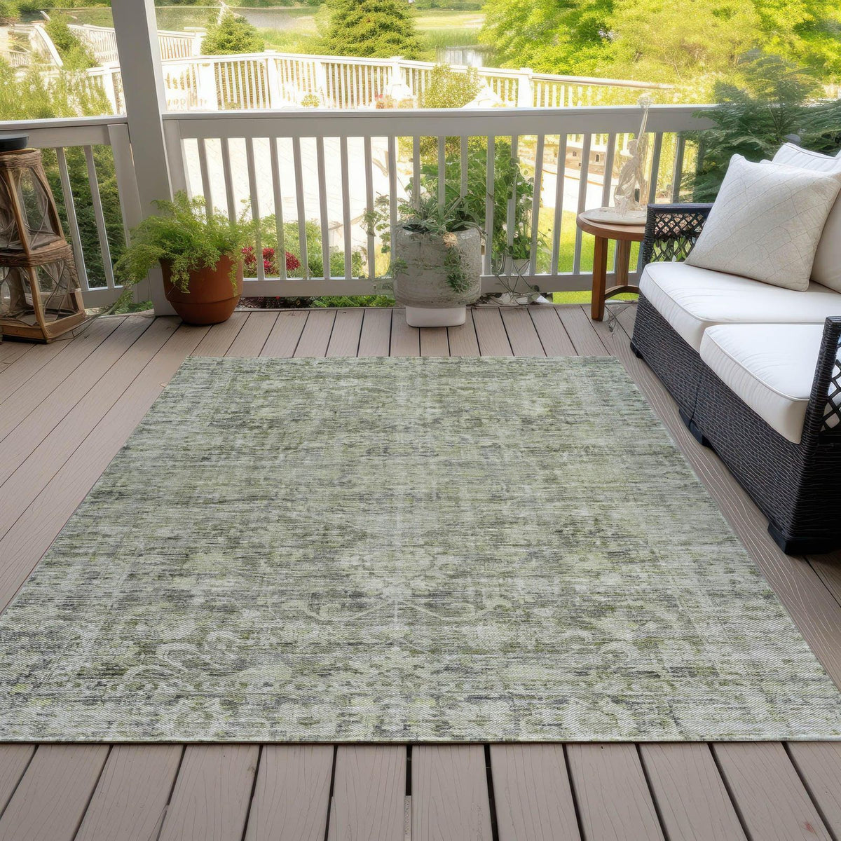 Iriira Aloe Washable Indoor-Outdoor Rug