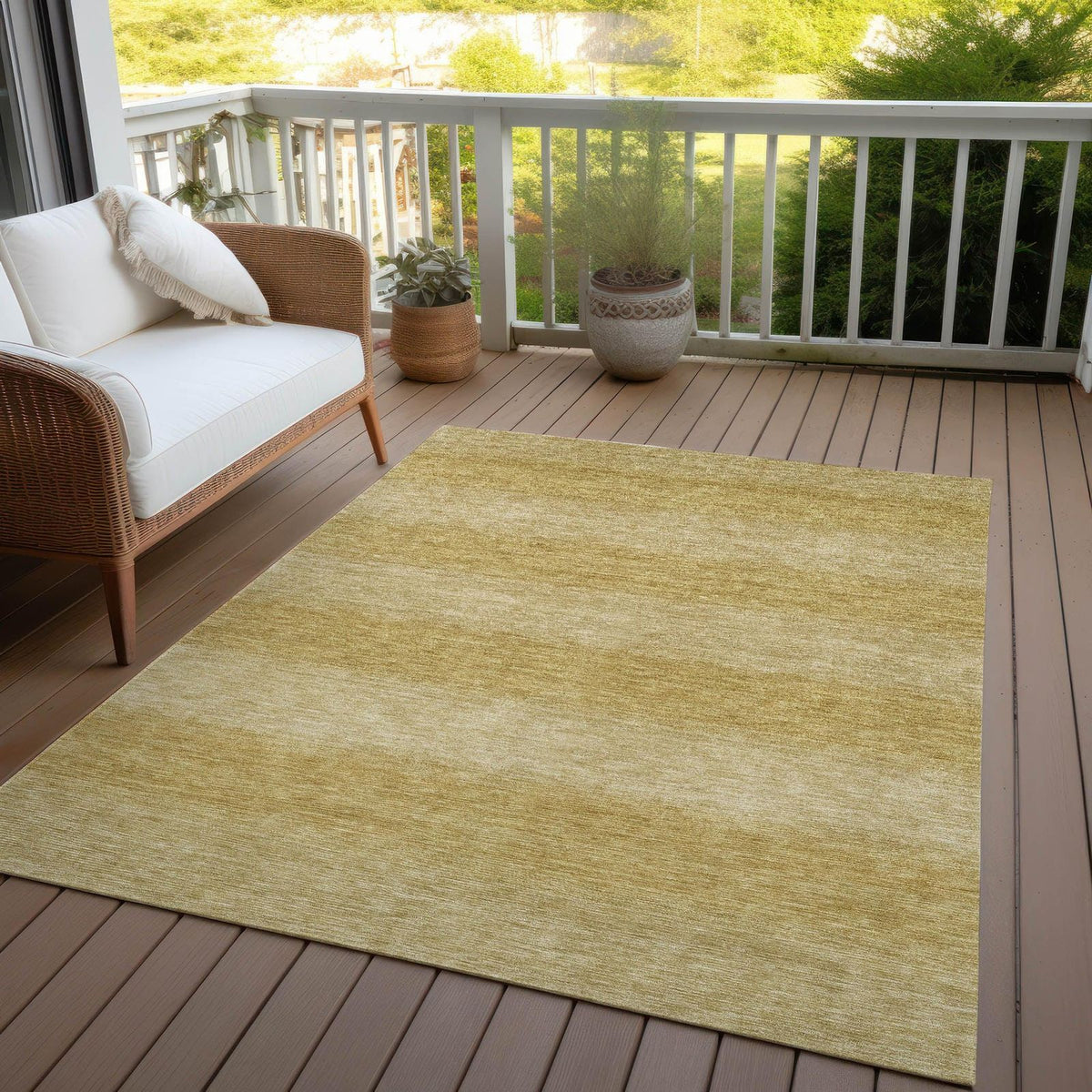 Haelius Gold Washable Indoor-Outdoor Rug