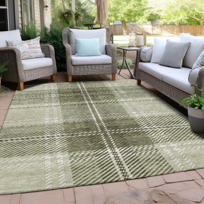 Spiral Whispers Aloe Washable Indoor-Outdoor Rug