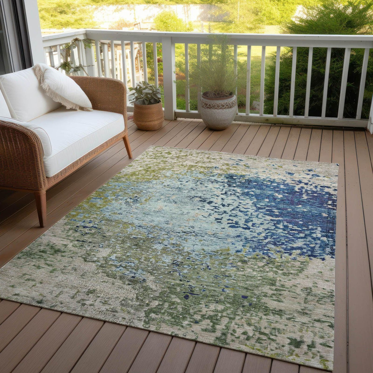Iriain Blue Washable Indoor-Outdoor Rug -- blue