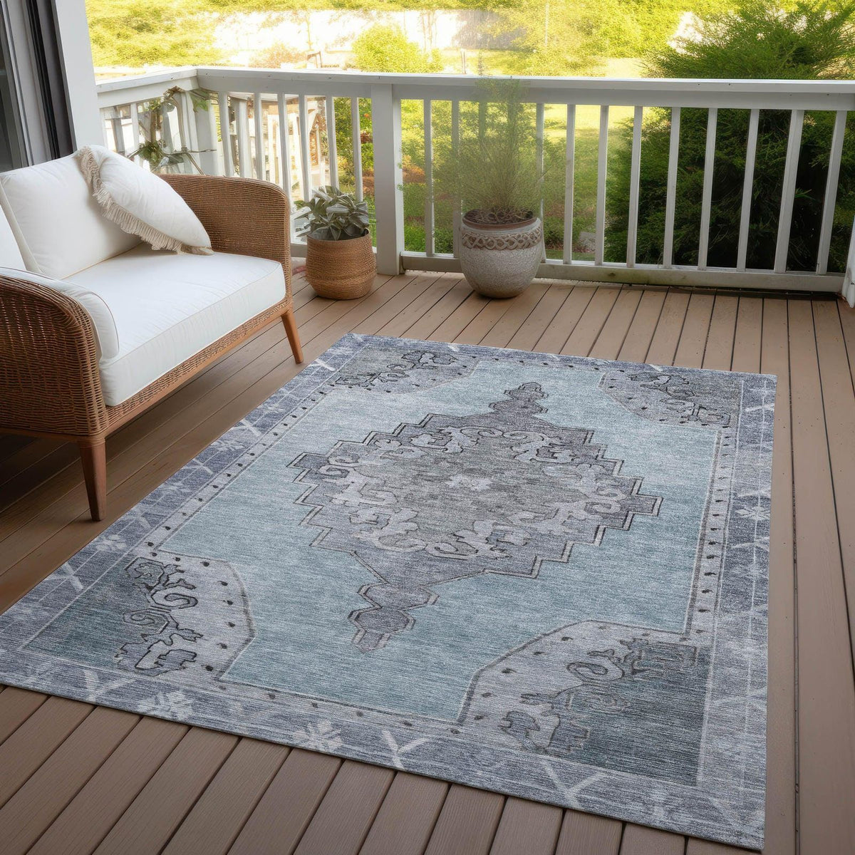 Haelion Sky Washable Indoor-Outdoor Rug