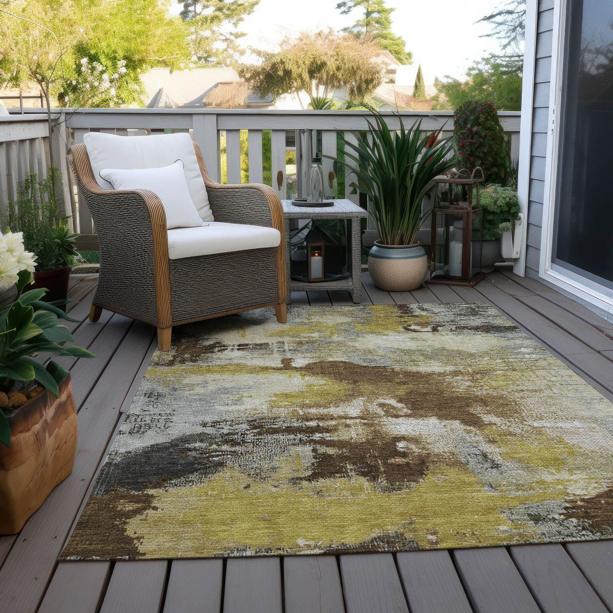 Iriara Brown Washable Indoor-Outdoor Rug -- brown