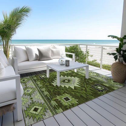 Jaelas Green Washable Indoor-Outdoor Rug -- green