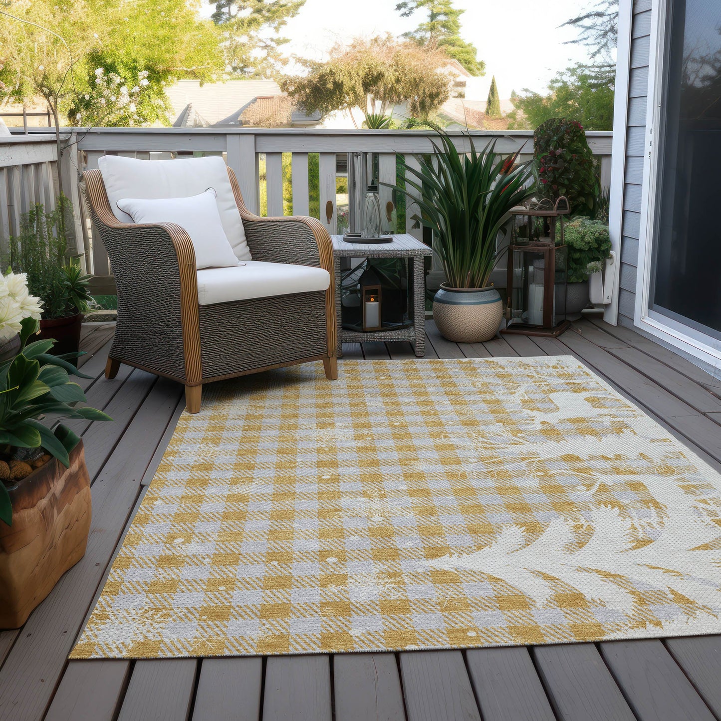Quaora Gold Washable Indoor-Outdoor Rug