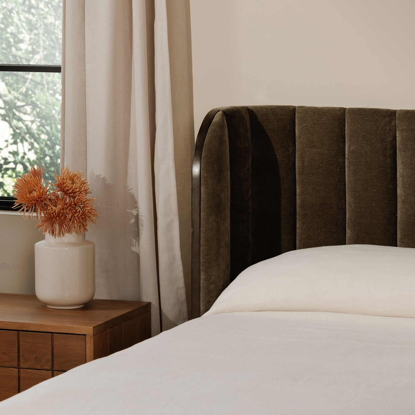 Scarlette Modern Design King Bed