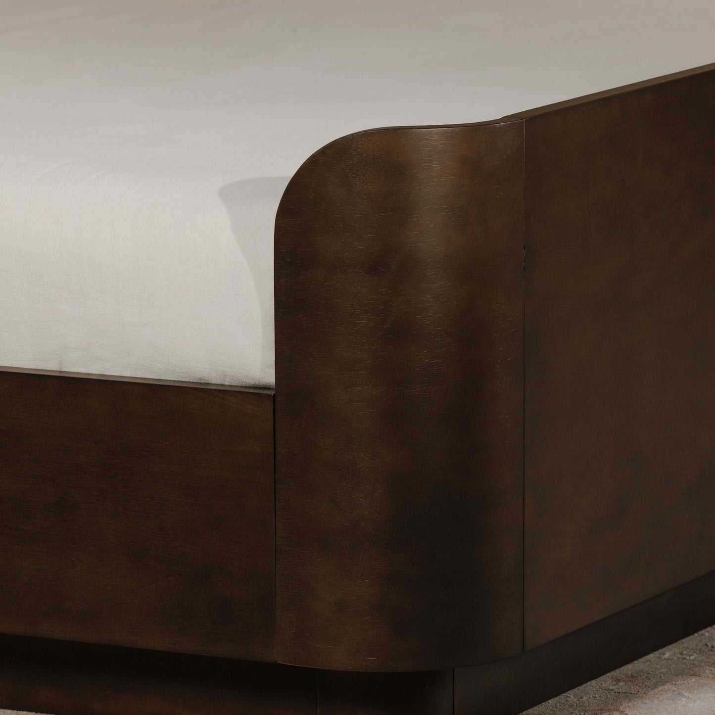 Scarlette Modern Design King Bed