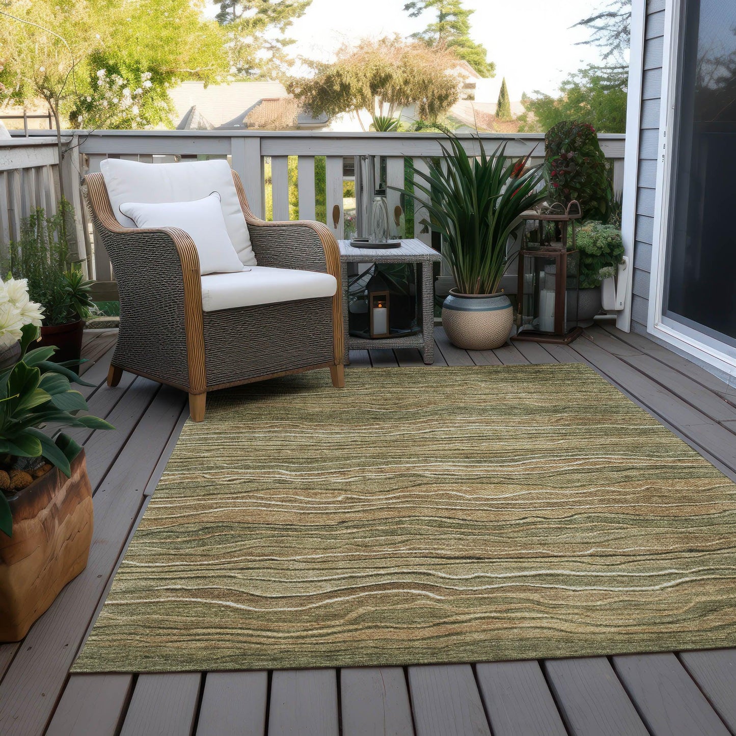 Faerain Green Washable Indoor-Outdoor Rug