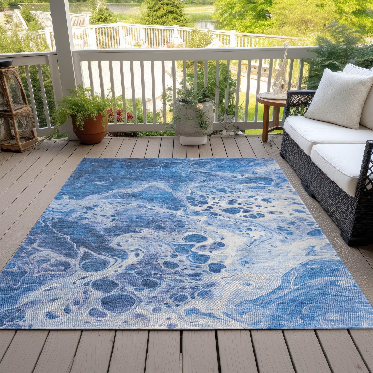 Faerara Blue Washable Indoor-Outdoor Rug