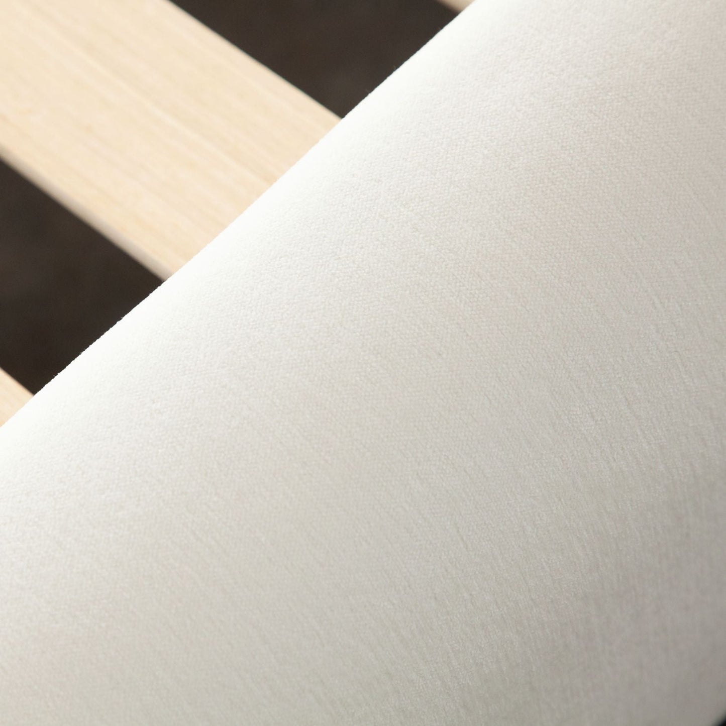 Diamond Sofa Fox White Performance Fabric Bed