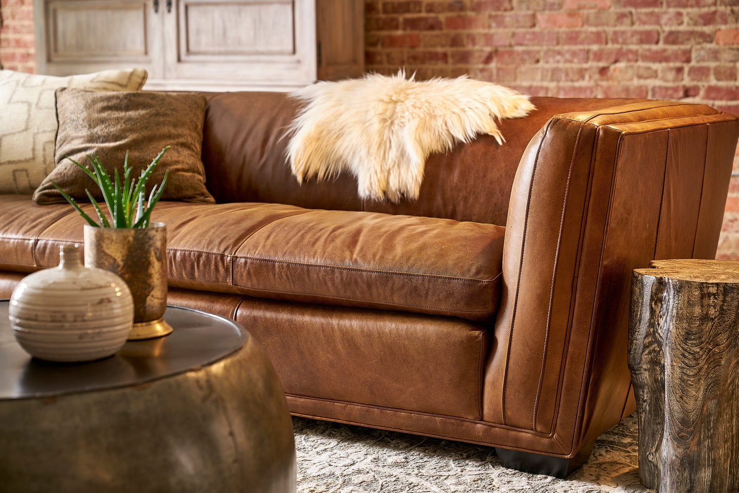 Gloria Modern Style Leather Sofa