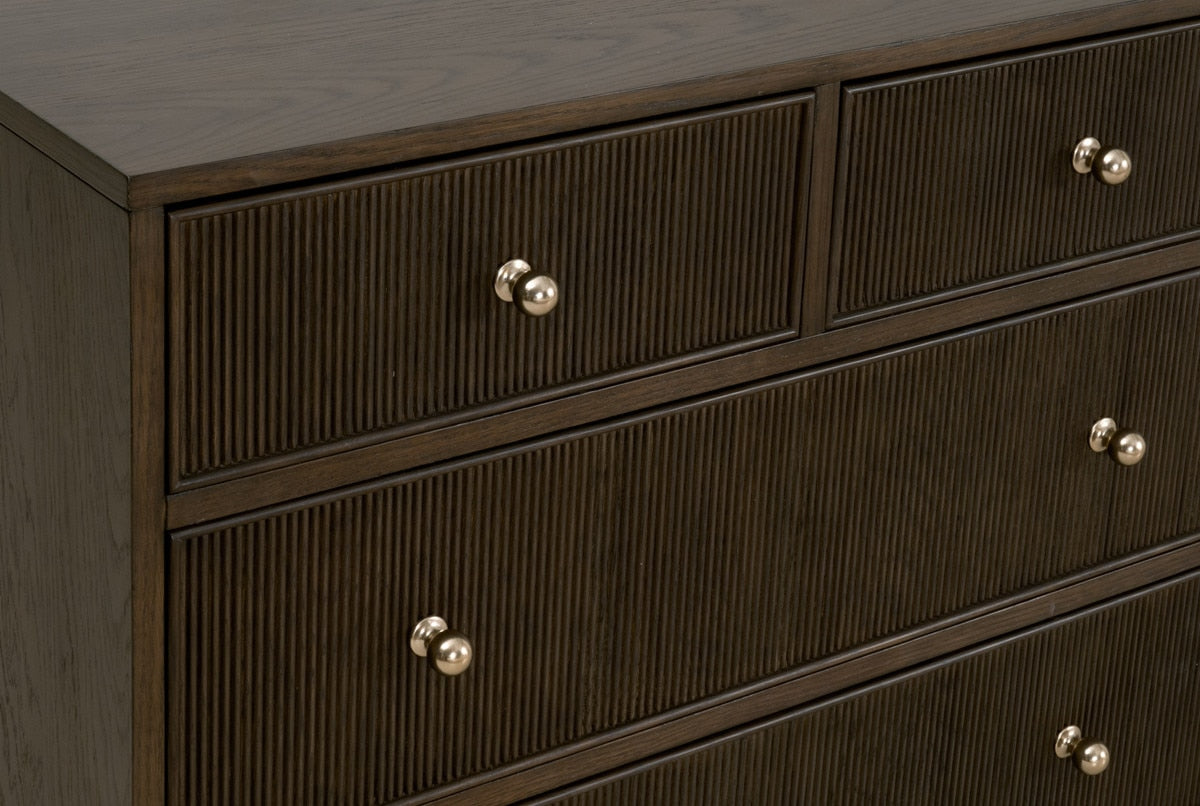 Highland Fluted Wood8-Drawer Dresser