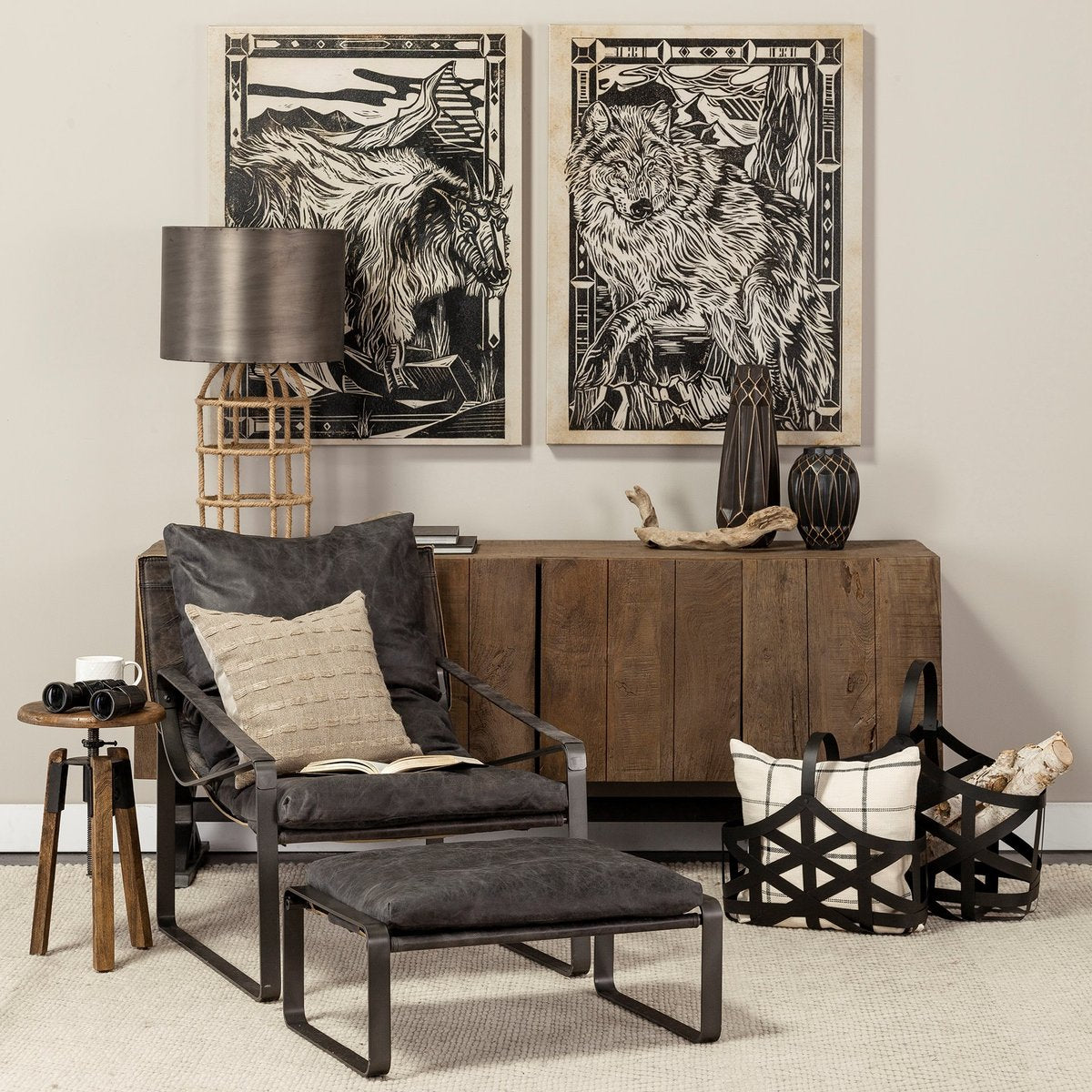 Mercana Hornet Leather Unibody Seat Accent Chair