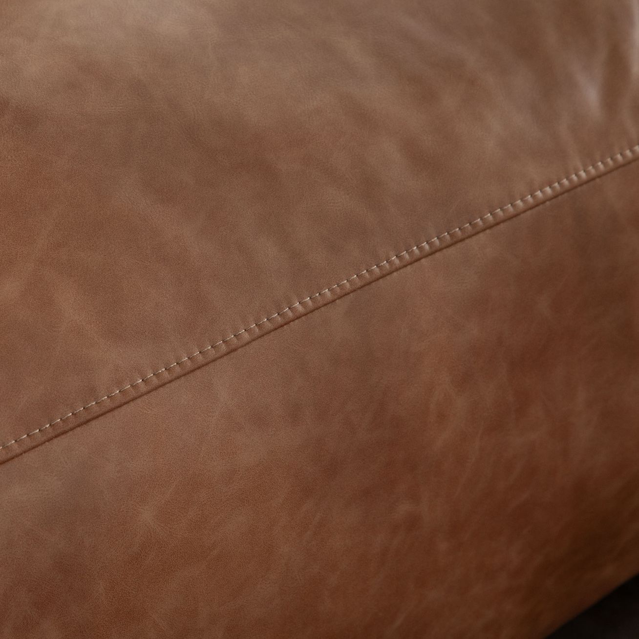 Diamond Sofa Hyde Saddle Brown Leather Sofa