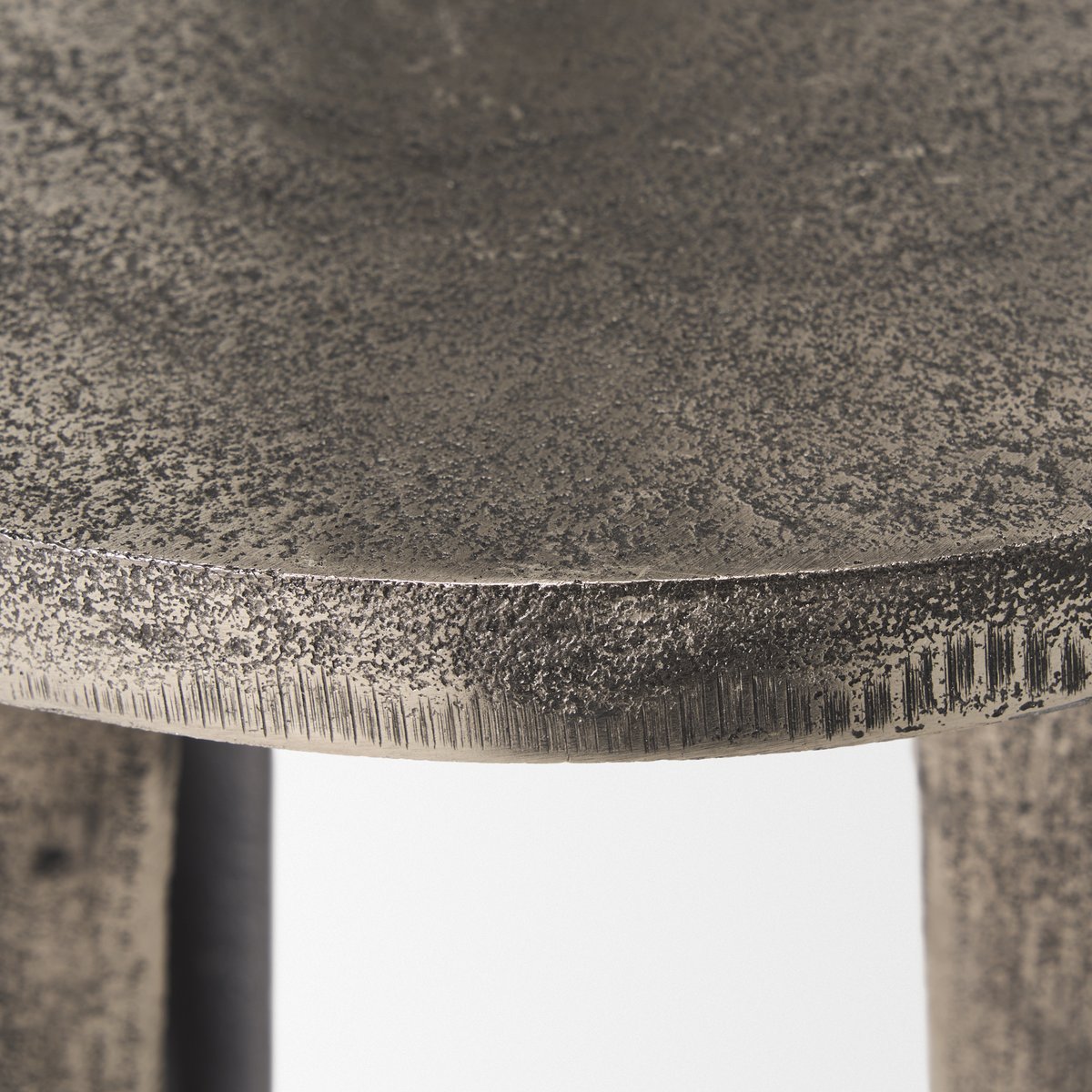 Mercana Maggie Textured Silver Round Accent Table