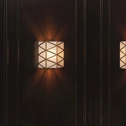 Polyhedron Modern Geometric Design Wall Sconce