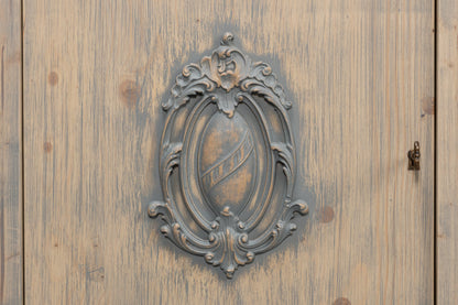 Crested Four Doors Wood Sideboard