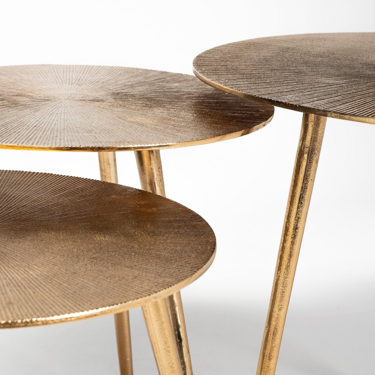 Mercana Reva Aluminum Round Accent Table