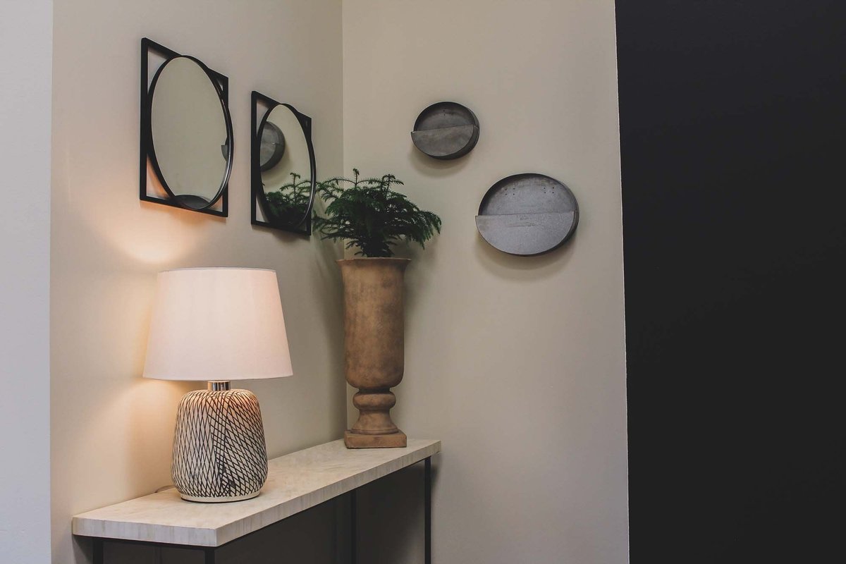 LH Home Skye Swirl Ceramic Table Lamp