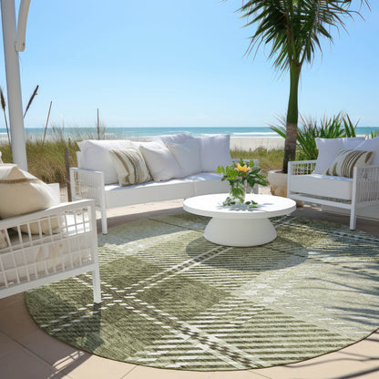 Spiral Whispers Aloe Washable Indoor-Outdoor Rug