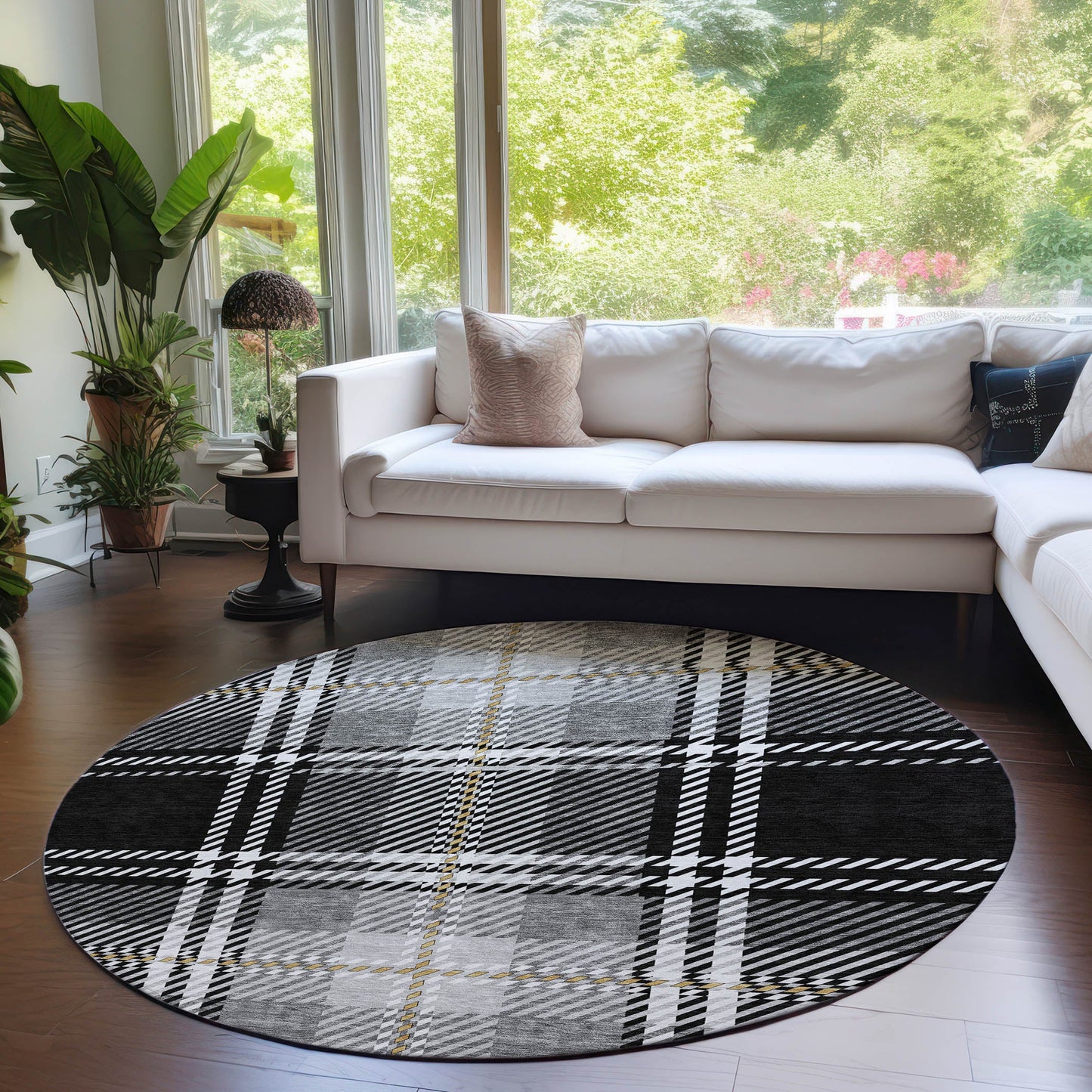 Spiral Whispers Black Washable Indoor-Outdoor Rug