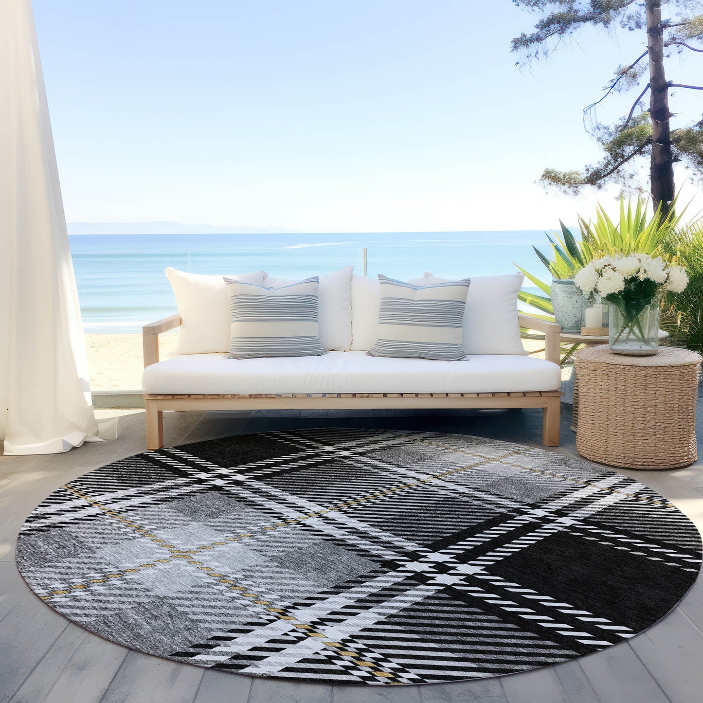 Spiral Whispers Black Washable Indoor-Outdoor Rug