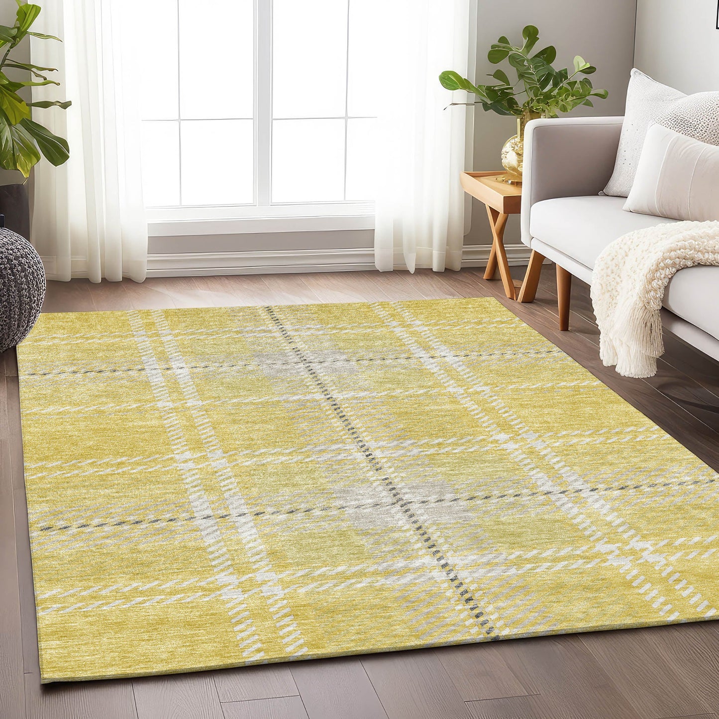 Spiral Whispers Gold Washable Indoor-Outdoor Rug