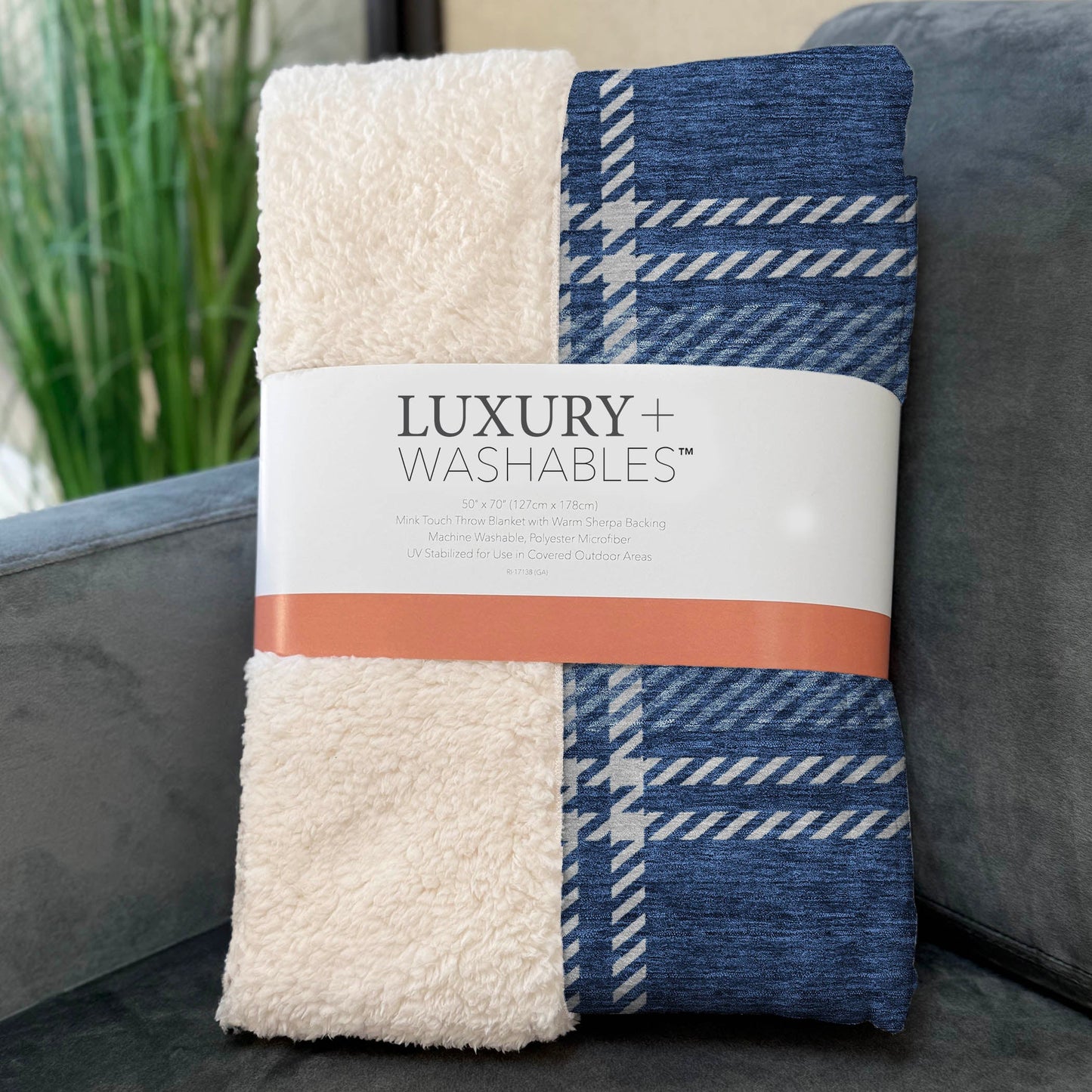 Spiral Whispers Navy Washable Indoor-Outdoor Rug