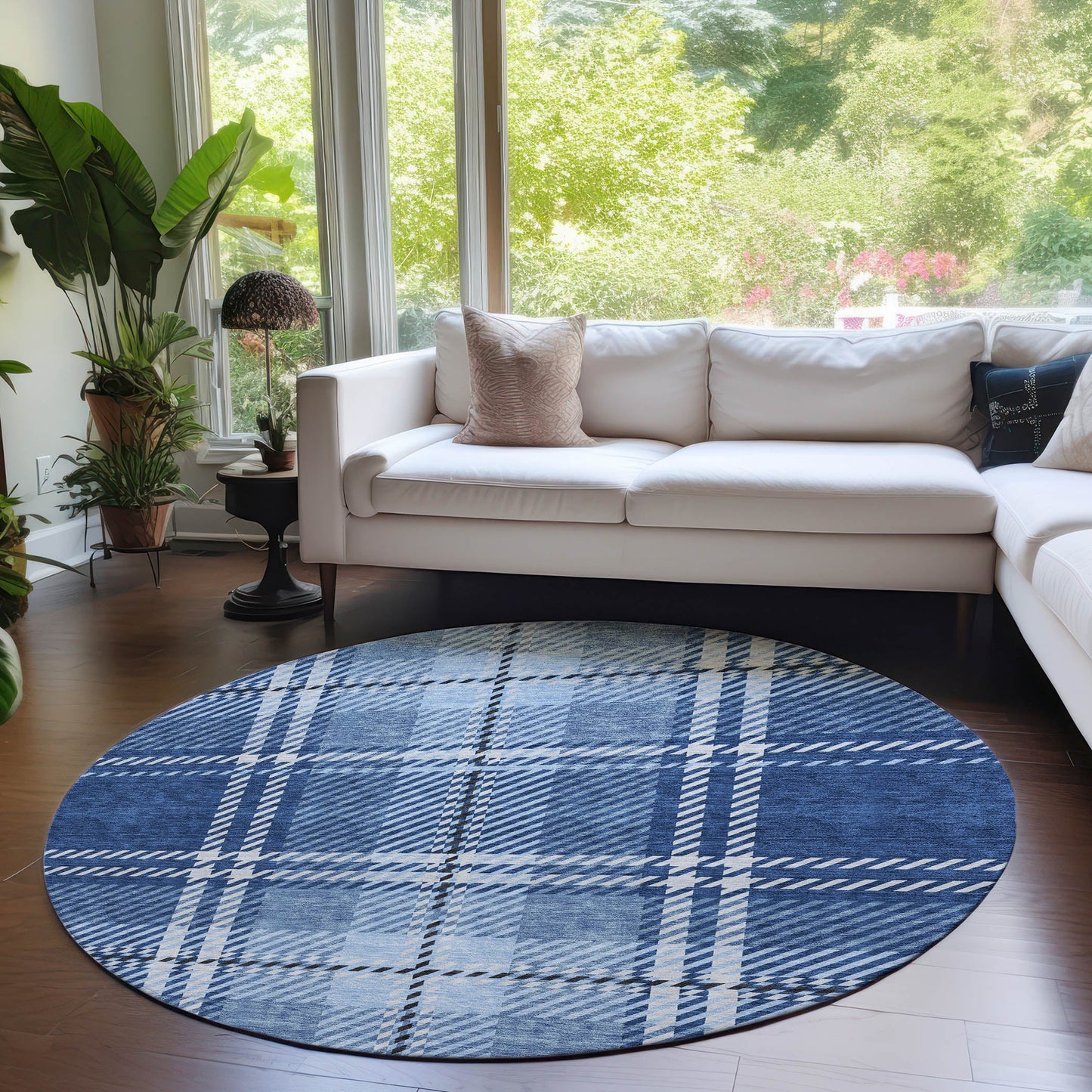 Spiral Whispers Navy Washable Indoor-Outdoor Rug