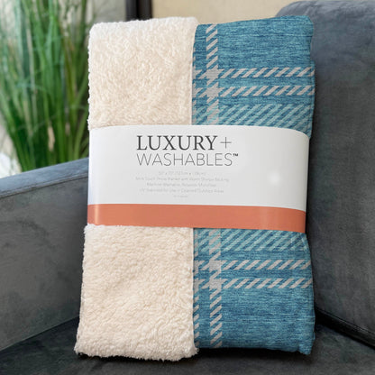 Spiral Whispers Teal Washable Indoor-Outdoor Rug