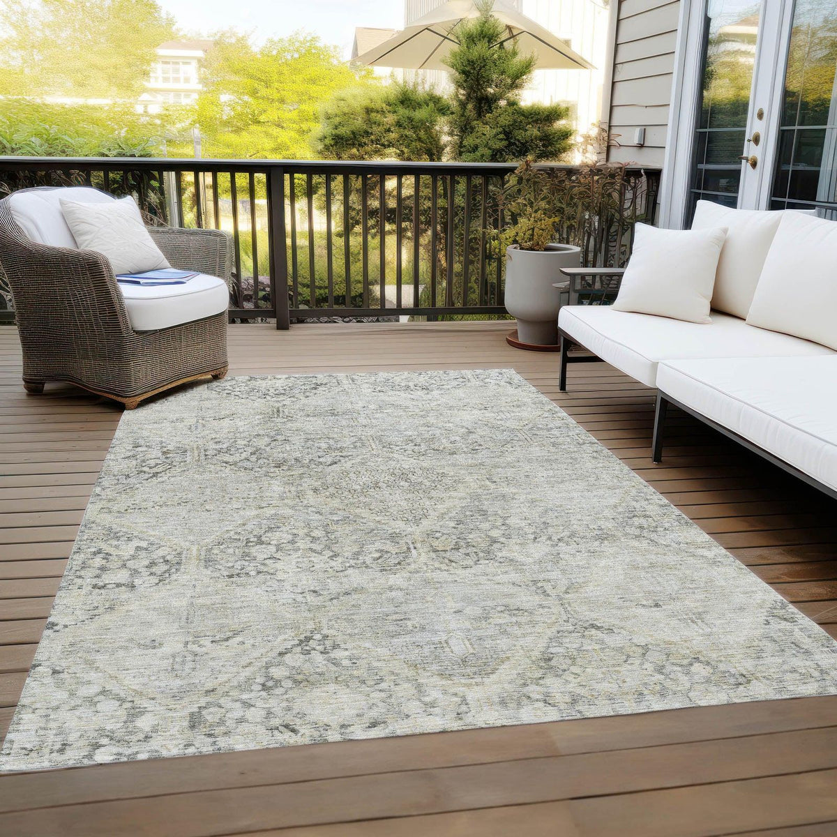 Iriius Gray Washable Indoor-Outdoor Rug