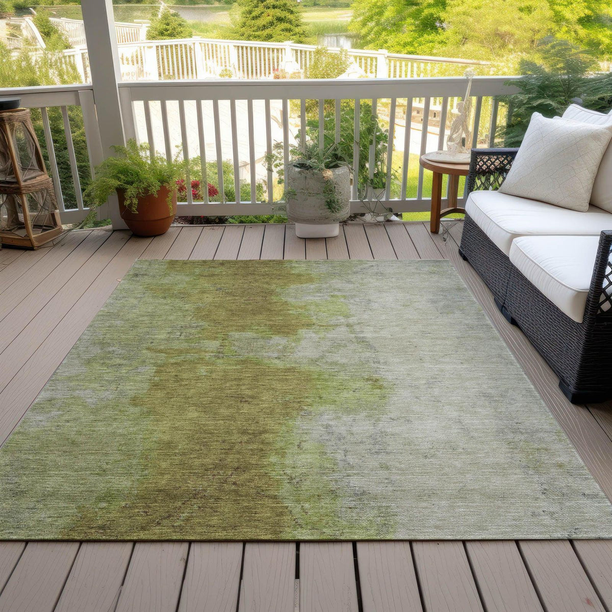 Iriel Green Washable Indoor-Outdoor Rug