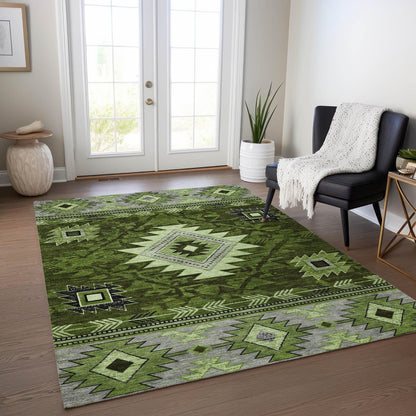 Jaelas Green Washable Indoor-Outdoor Rug -- green